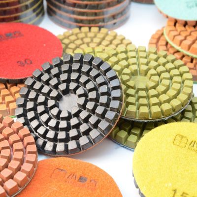 0.740kg Xinrui Diamond Polishing Pad for Concrete Polishing 50 100 200 400 800 1500 3000